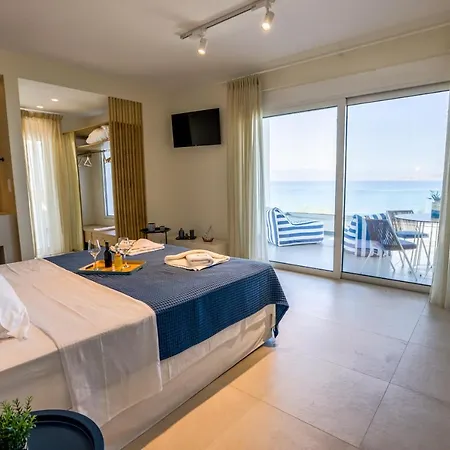 Apartment La Bleue Boutique Vrachati