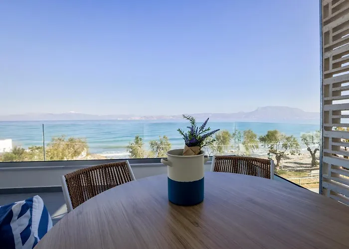 La Bleue Boutique * Vrahati